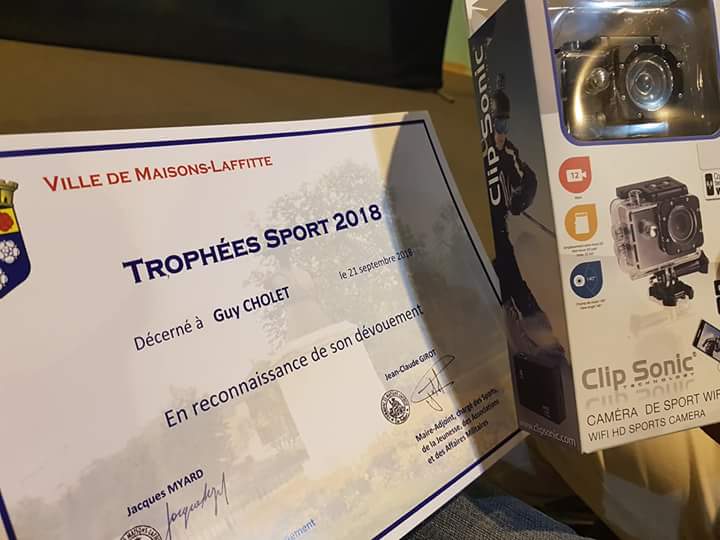 diplome trophée des sports et cadeau caméra go pro